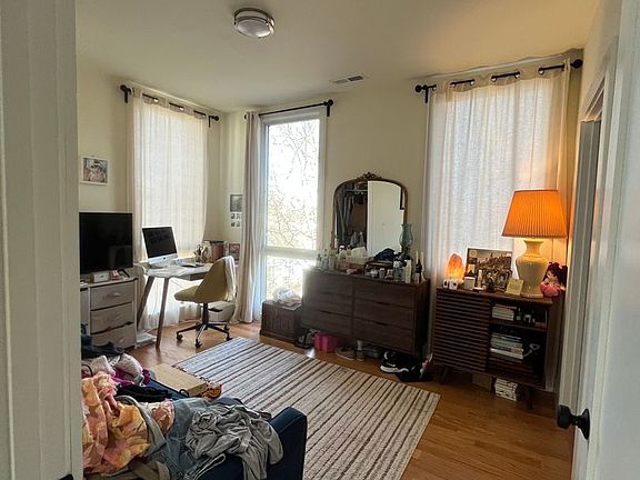 4th image of 65 Cameron St #24