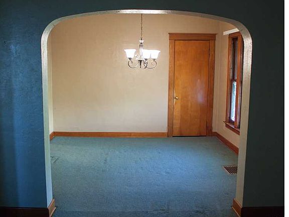 5th image of 1817 Willow Ave