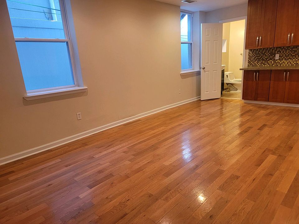 1st image of 1541 S 13th St APT 1R