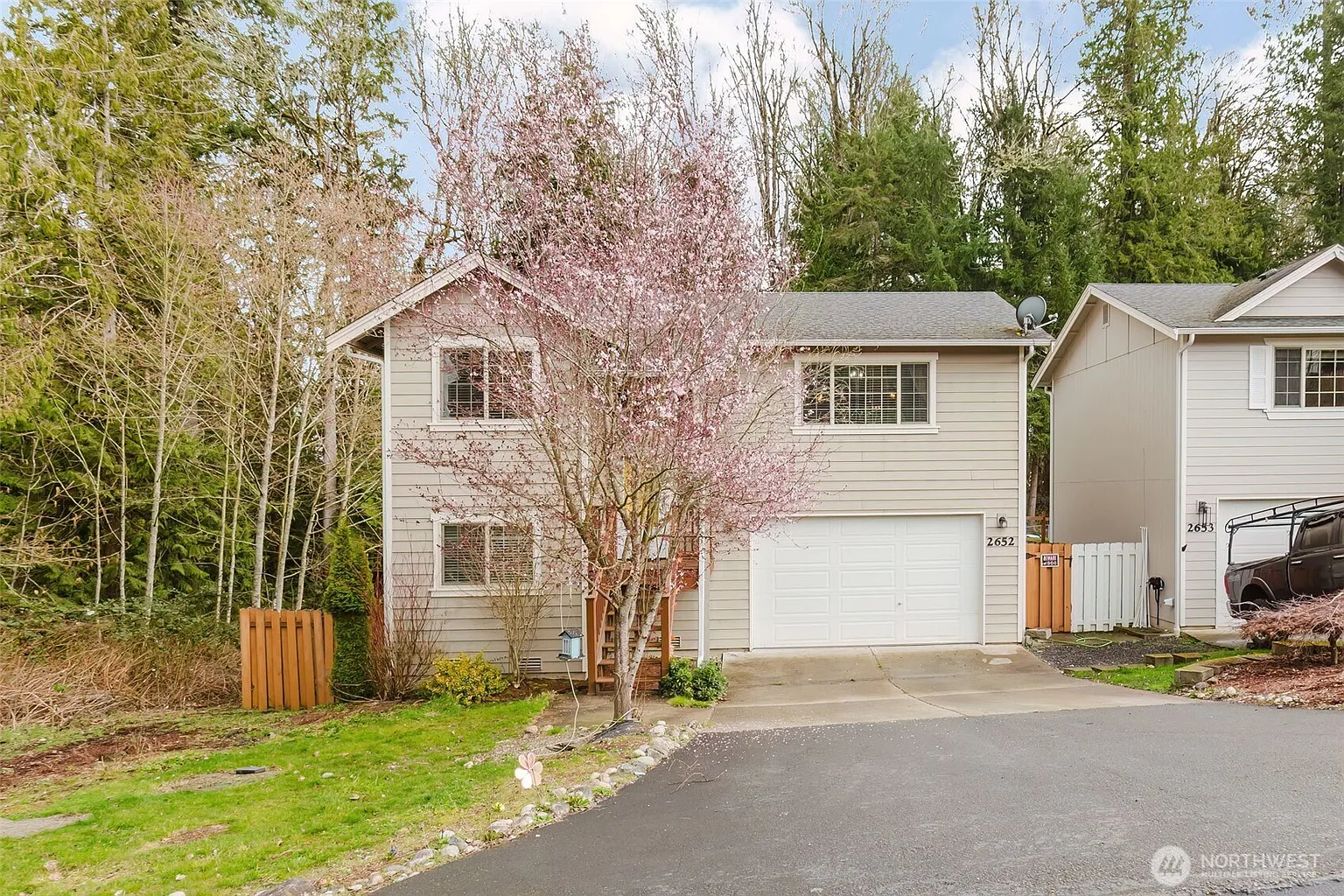 2652 Maryland Way E photo 1