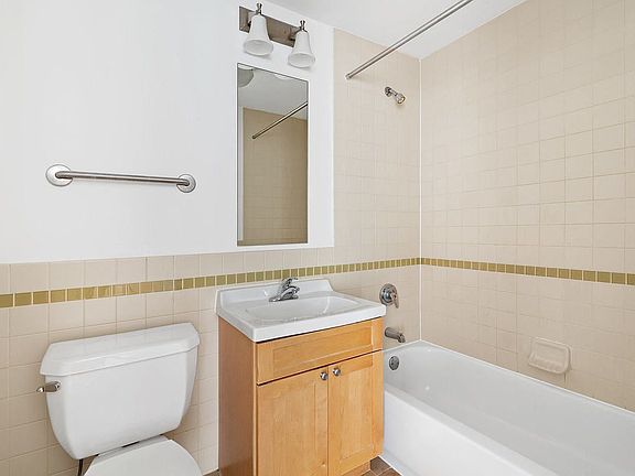 5th image of 71 Wolcott St APT 206A