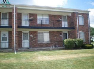 21135 Hayes Ave, Eastpointe, MI 48021