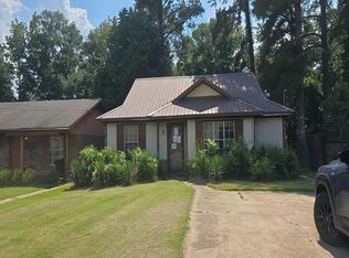 741 Clearmont Dr, Pearl, MS 39208