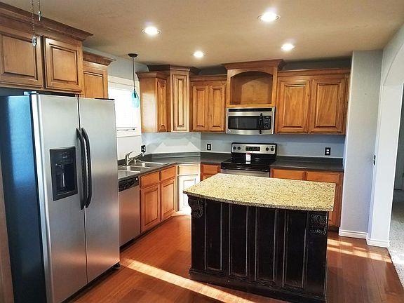 4th image of 1604 N Glenellen Dr