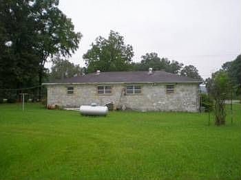 5th image of 2585 White Dr