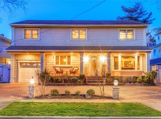 3317 Knight St, Oceanside, NY 11572