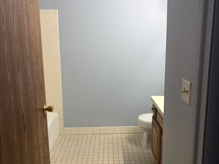 4724 S Creyts Rd #1 — Photo 14
