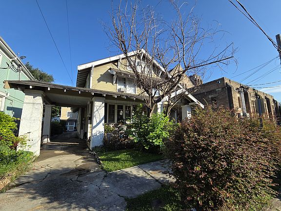 3rd image of 111 S Hennessey St