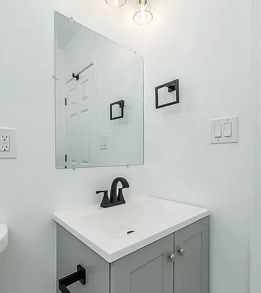 703 N 43rd St #2 — Photo 21