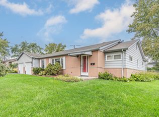 560 Illinois Blvd, Hoffman Estates, IL