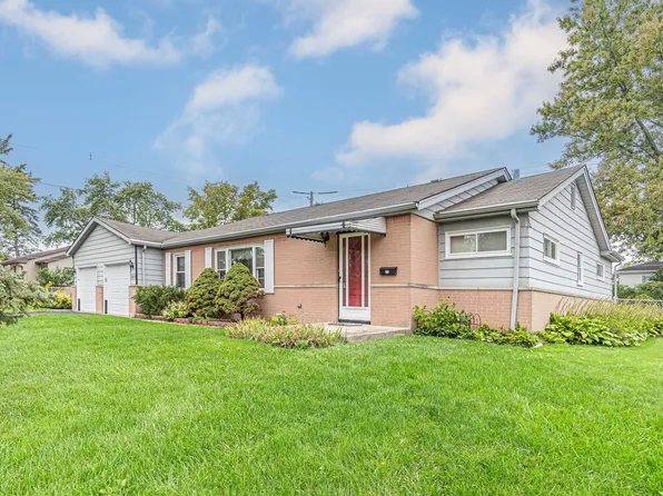 560 Illinois Blvd, Hoffman Estates, IL 60169