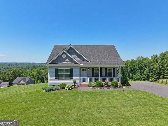 3rd image of 190 Grand Oak Ln