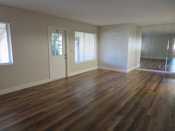 3rd image of 313 Knotty Pine Cir APT D-1