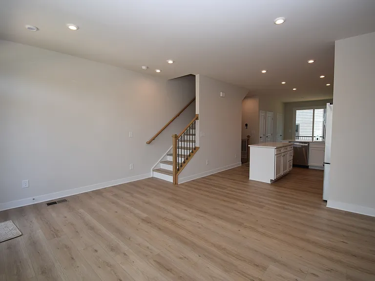 4810 Chastain Ave — Photo 11