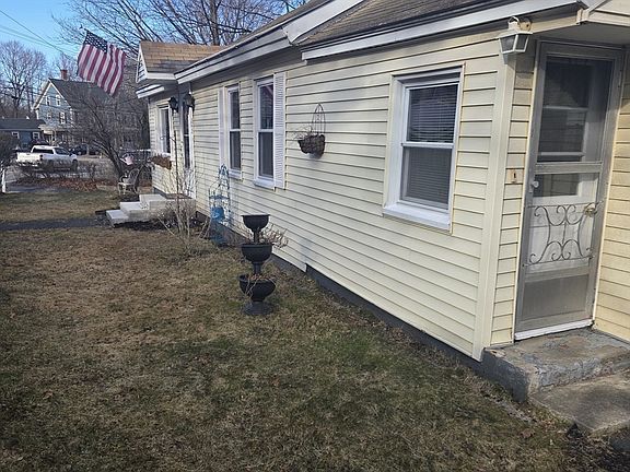3rd image of 242 Pleasant St
