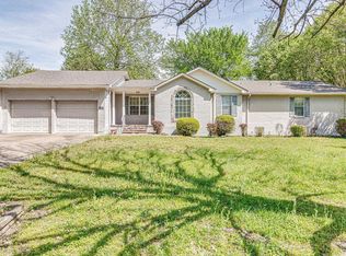 1911 Country Club Rd, Paragould, AR 72450