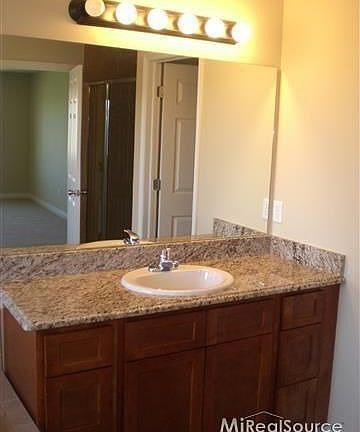 4th image of 50550 Bredenbury Dr