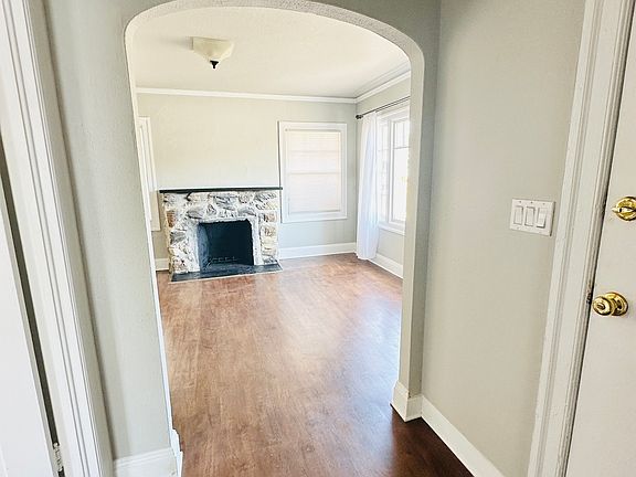 2nd image of 8007 Iris St