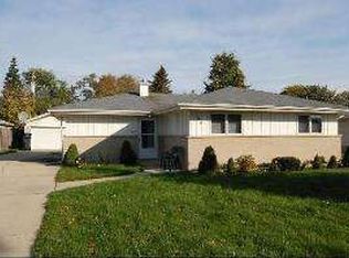 2640 Pauline Ave, Glenview, IL 60025