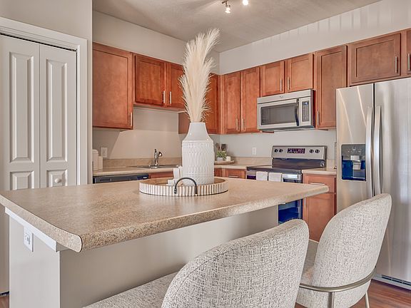 4th image of 2940 Shumard Oak Dr #2-402