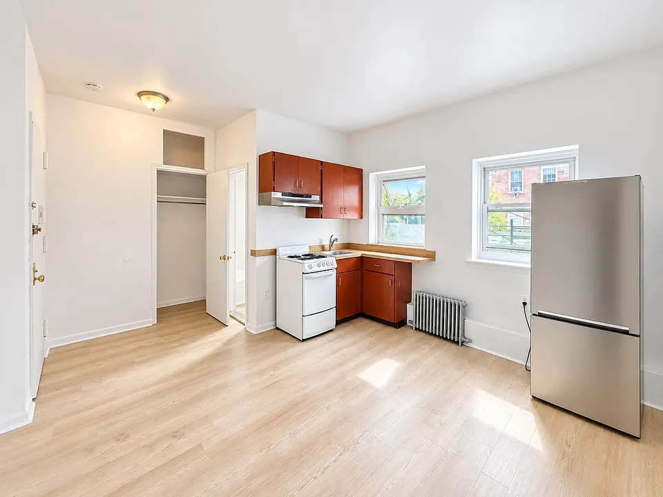 83-33 Beverly Rd #2