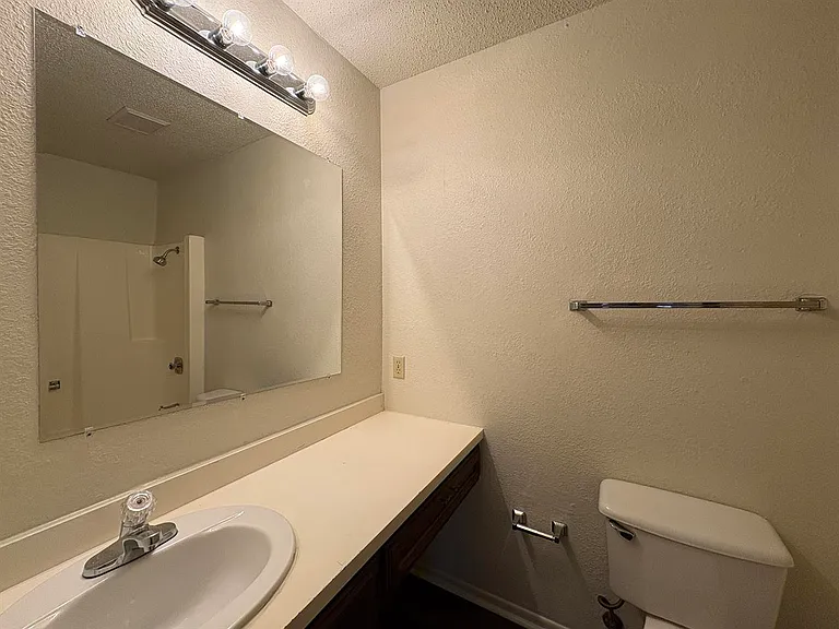 505A Phoenix Dr — Photo 7