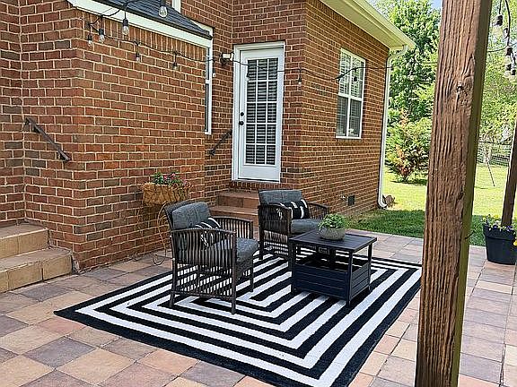 2nd image of 1510 Beaumont Ter