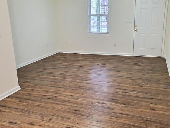3rd image of 204 W 29th St