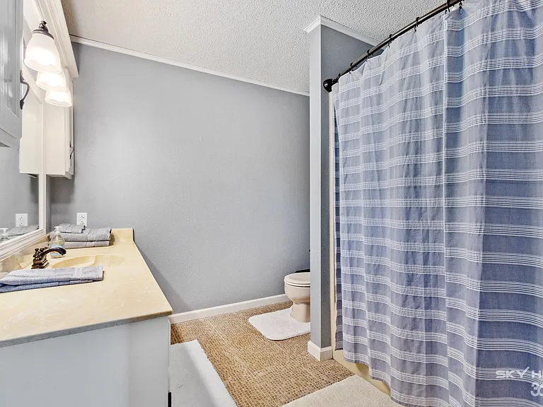 2416 N Robin Rd — Photo 15