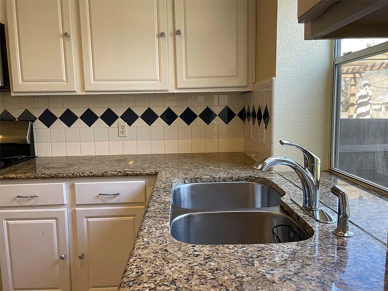 3516 Bratton Heights Dr — Photo 10