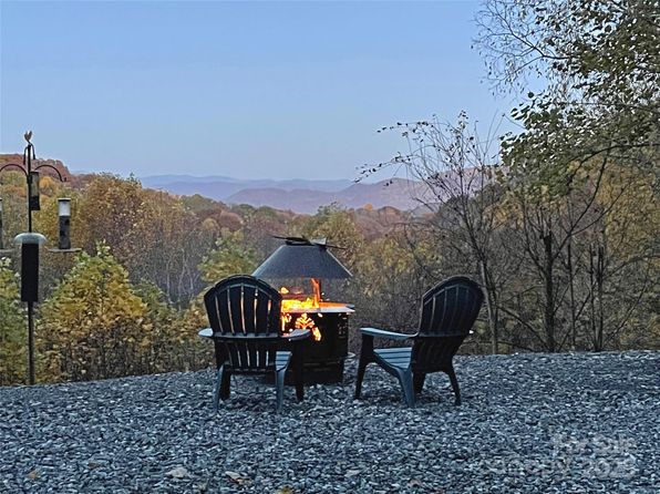 1147 Deerfield Dr, Hot Springs, NC 28743