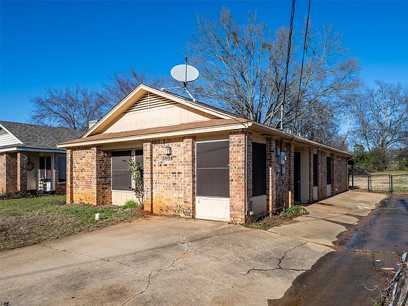 2nd image of 3604 Andrea St