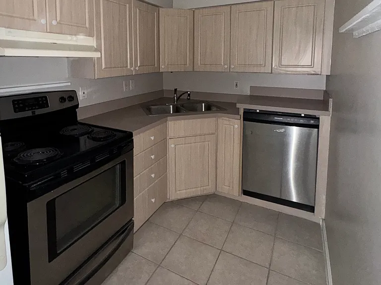 Cedar Creek Apartments — Photo 5
