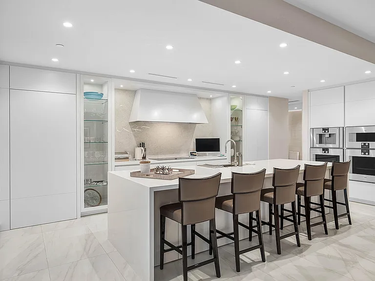 220 SE Mizner Blvd #205 — Photo 14
