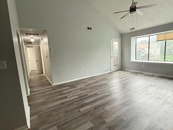 4th image of 5214 Aberdeen Dr #C