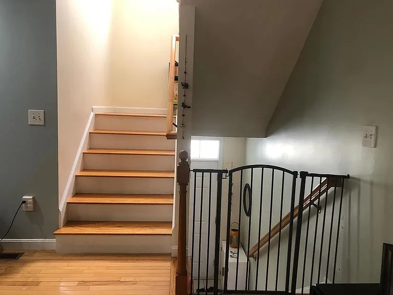 66 Georgetown Dr — Photo 3