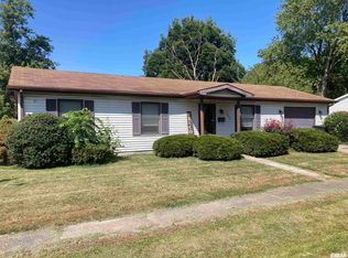 1000 N Whitman Dr, Marion, IL 62959