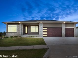 165 Bailey Cir, Waukee, IA 50263