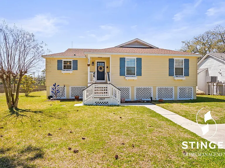 2927 Waters Edge Ct W — Photo 1