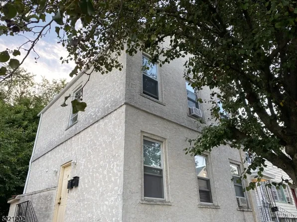 7 Brown Ave, Prospect Park, NJ 07508
