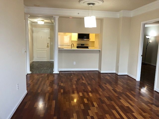 Living/Dining Area