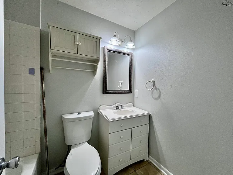 4318 Edgehill — Photo 17