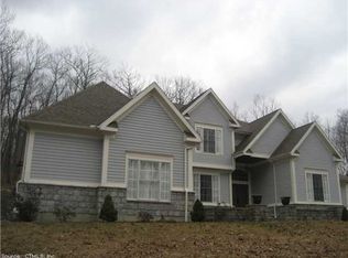 8 Livingston Rd, Collinsville, CT 06019