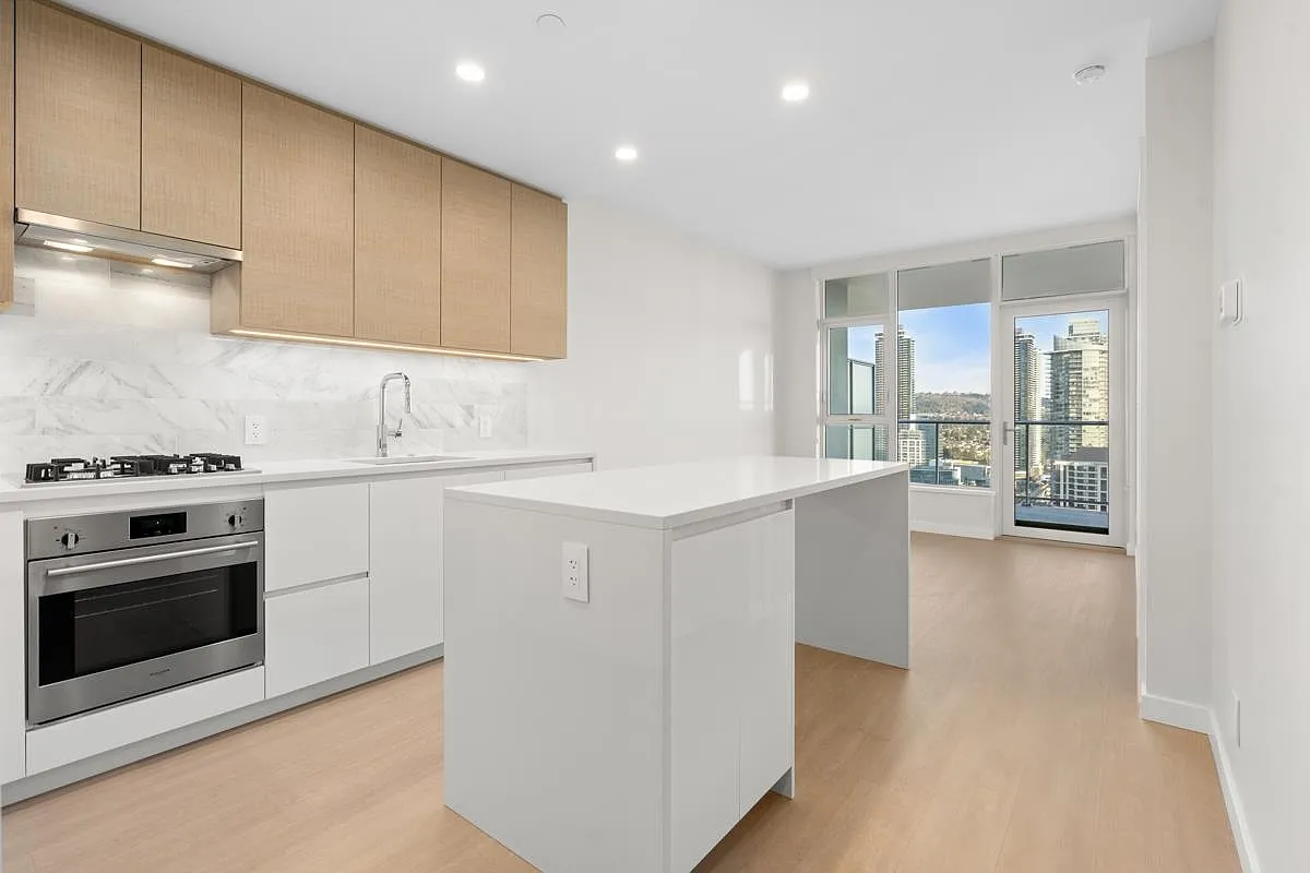 2 bed, 750 sqft, $2,900 — Photo 1