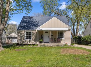 17747 Quarry St, Riverview, MI 48193
