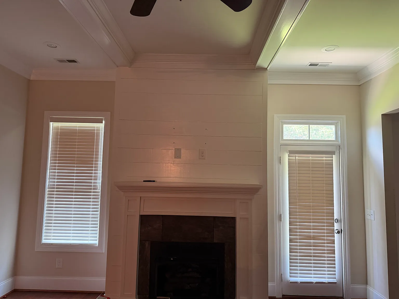5 bed, 2350 sqft, $2,500 — Photo 2