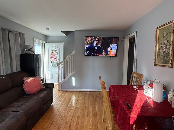 3rd image of 457 Vincellette Street