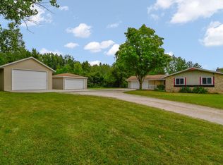 3775 Catalina Dr, Green Bay, WI 54311