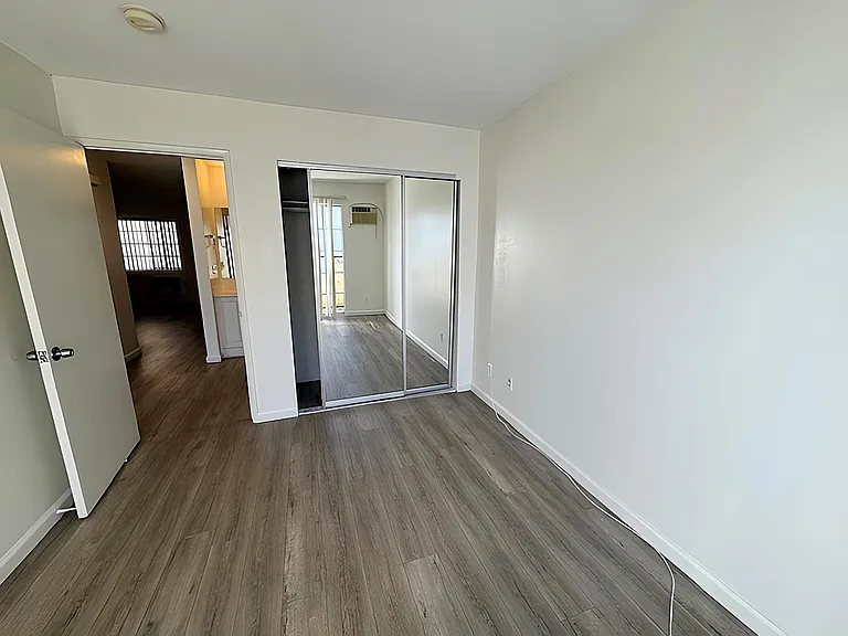 3963 Melrose Ave #4 — Photo 13