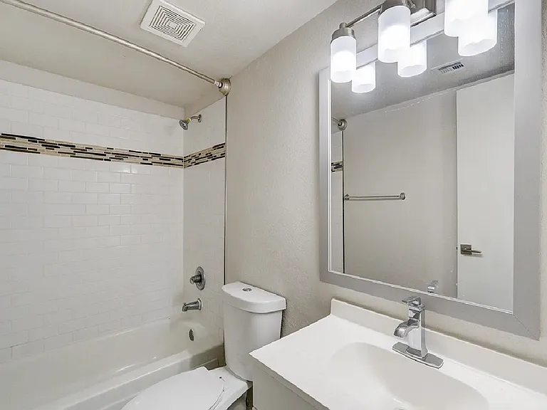 Copper Canyon Apartments — Photo 17